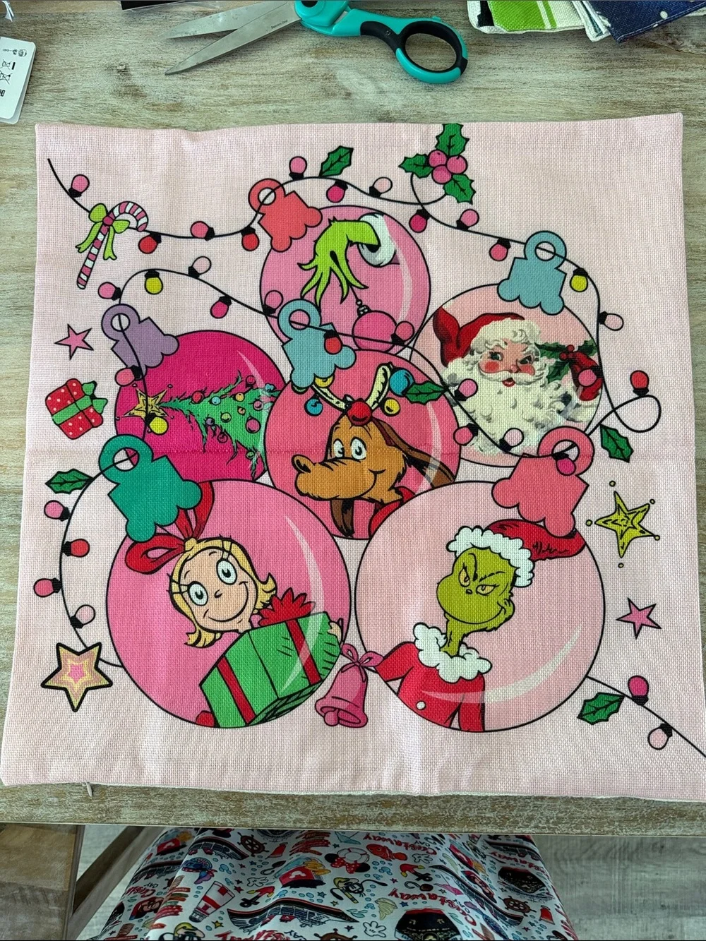 Holiday Grinch and Cindy Lou Who 18x18 Pillow Civers – Pink & Green